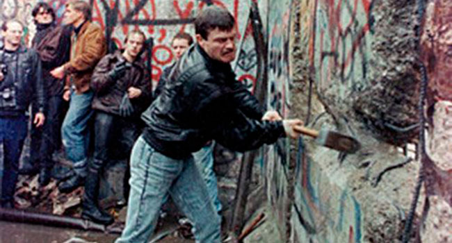 ‘Mr. Gorbachev, tear down this wall!’